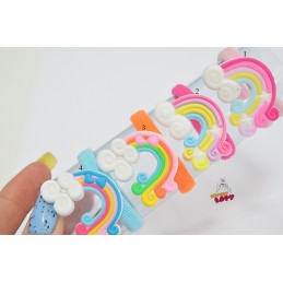 Gumeczka z ozdobną aplikacją