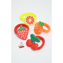 Gumeczka z ozdobną aplikacją